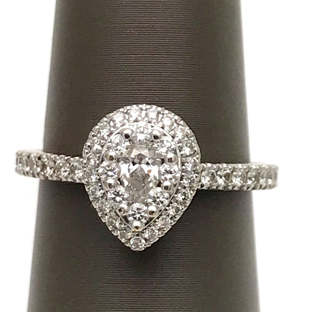 14kt White Gold.90cts(tw) Natural Pear & Round Diamonds Engagements Ring 6